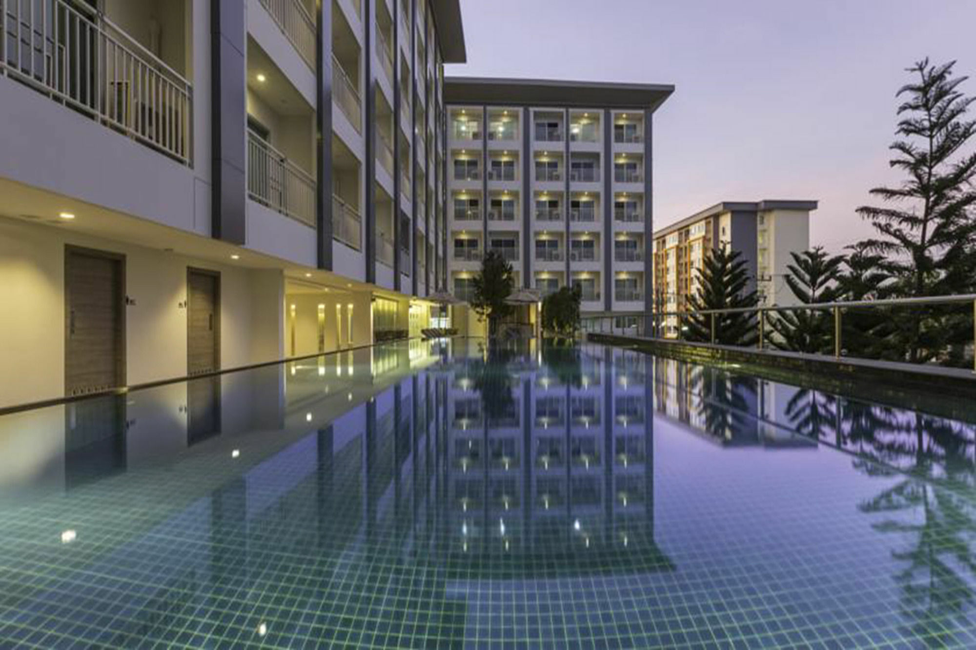 Kantary Hotel And Serviced Apartment, Amata, Bangpakong Ban Tamru Kültér fotó